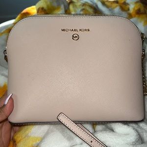 Michael Kors pink jet set crossbody